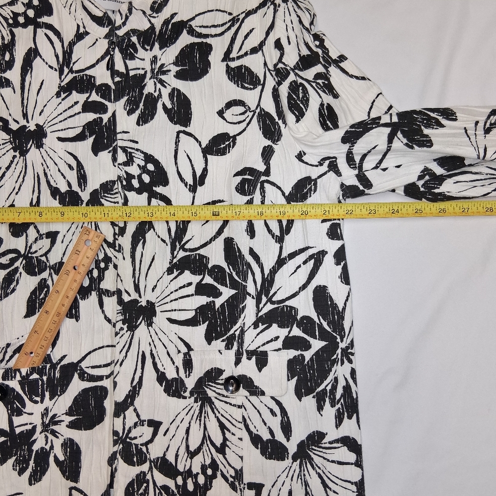 Alfred Dunner Black and White Floral Blazer Women Size 18 - Picture 16 of 16